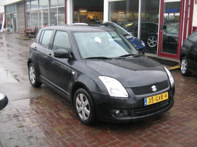 Suzuki Swift 1.3 Shogun met airco, centraal en stuurbekracht