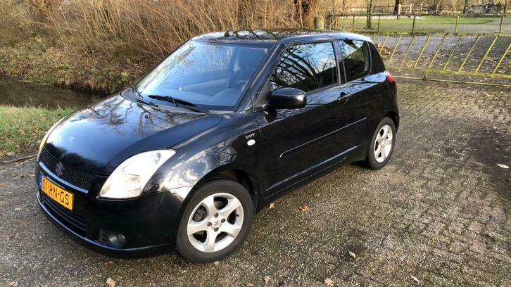 Suzuki Swift 1.5 3D 2005 Zwart Airco met NAP