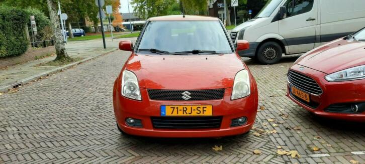 Suzuki Swift 1.5 5D 2005 Rood