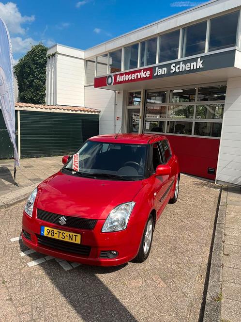 Suzuki Swift 1.5 Exclusive 5D AUT 2007 Rood