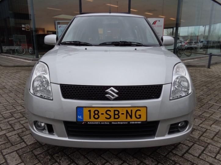 Suzuki Swift 1.5 Exclusive, ZEER MOOI (bj 2005)