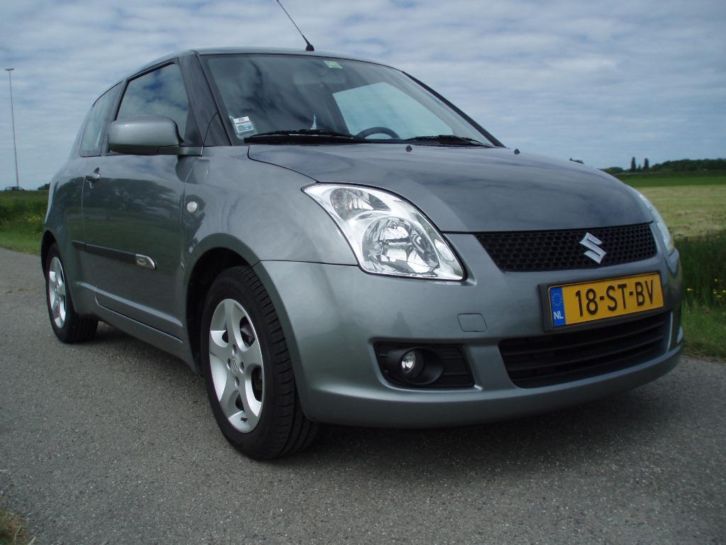Suzuki Swift 1.5 Grijs EXCLUSIVE . 67000km