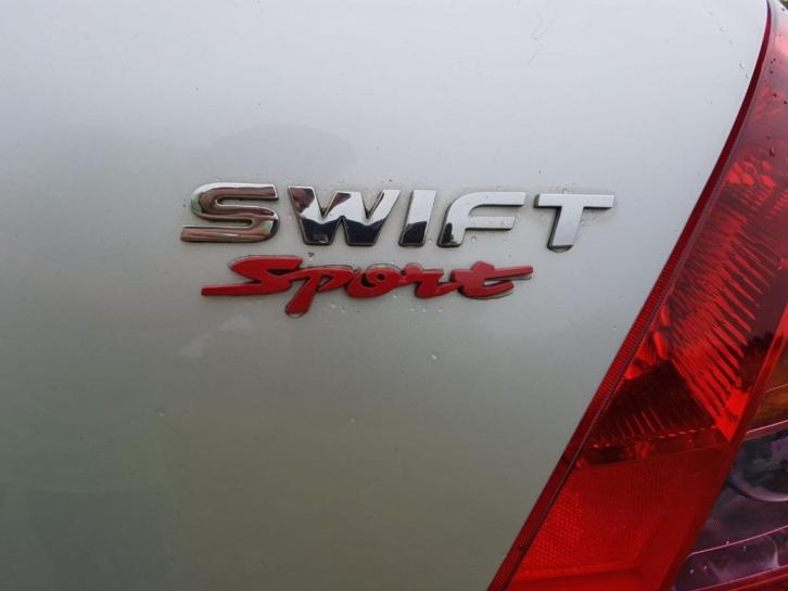Suzuki Swift 1.5 sport 5D 