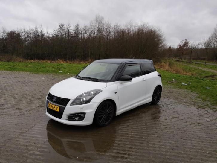 Suzuki Swift 1.6 3D Sport 2012 Wit, 136 PK