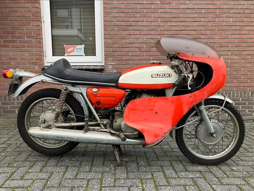 SUZUKI T500,TROMMELREM,TWEE TACT,BJ1972 MOTOR LOOPT