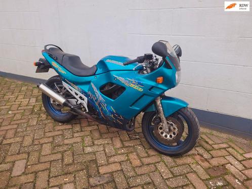 Suzuki Tour GSX 600 F Exportopknapper