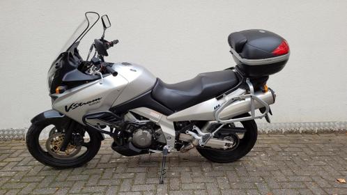 Suzuki V-Strom DL1000 met topkoffer en 2 zijkoffers