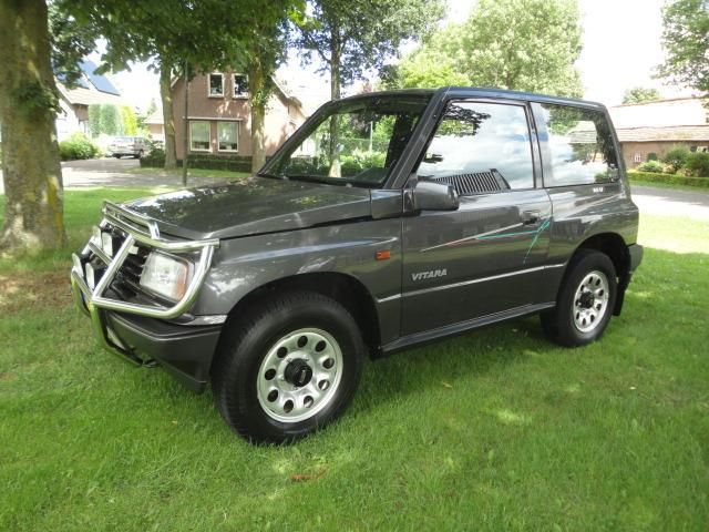 Suzuki Vitara 1.6 JLX Metaltop 16V 4WD 1995 Grijs Nieuwe APK