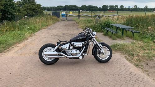 Suzuki VZ400 Desperado - custom bobber