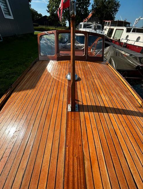 Swedish classic mahogany boat Storebro Sol