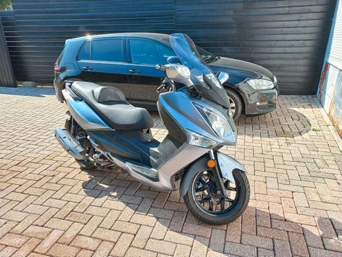 Sym gts 125 cc zeer lichte schade