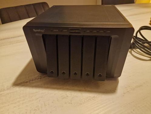 Synology DS1513 NAS