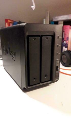 Synology DS713 met 2 x 3 TB harddisks