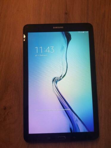 Tablet Galaxy Tab E ( nieuwe staat )