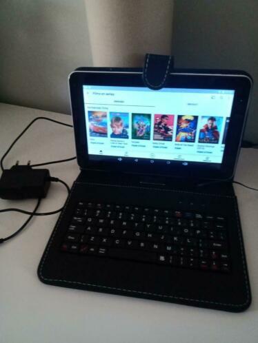 Tablet met toetsenbord Nieuwstaat