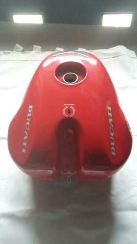Tank Ducati 916