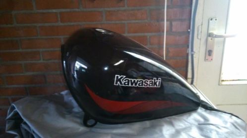 Tank Kawasaki Vulcan 750 met deuk(je)