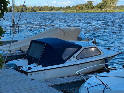 Taylor T49 met Yamaha 9,9 pk viertakt motor