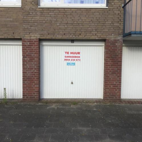 te huur 2 garageboxen in nijmegenPlanetenstraat 33 A en banj