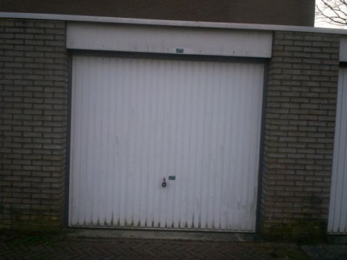 Te huur diverse garageboxen in de wijk Emmerhout in Emmen