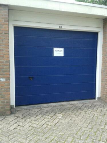Te huur droge garagebox zonder elektravoorziening Rotterdam