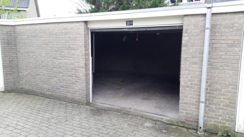Te huur dubbele garage  opslagruimte  stalling Nijmegen