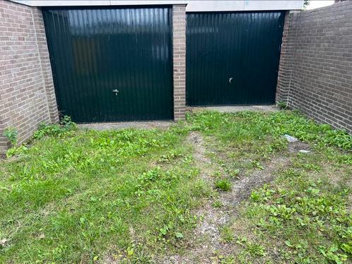 te huur dubbele garagebox laarstraat in Goor