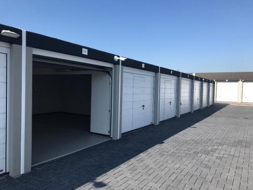 Te huur dubbele garageboxbedrijfsruimte Waalwijk