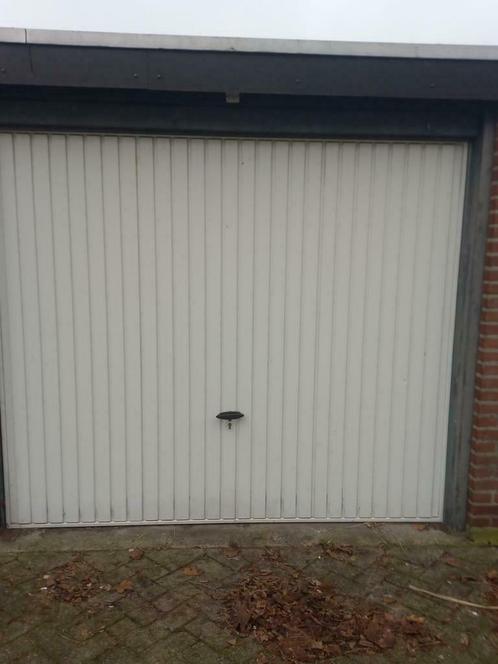 Te huur garage in Emmen.