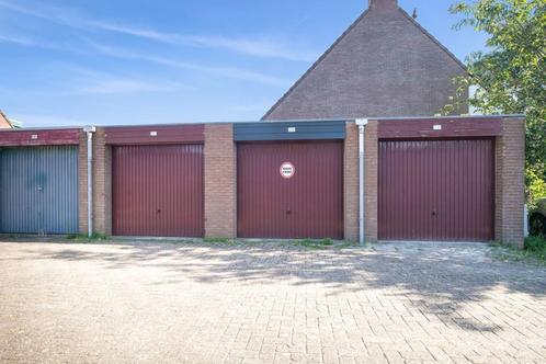 Te Huur Garagebox 17 m Almere-Haven Schapenmeent 135B