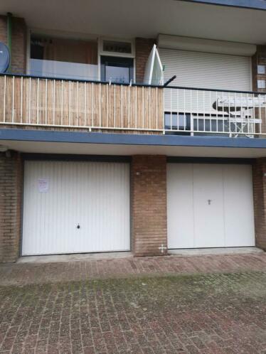 TE HUUR GARAGEBOX 18m in Ijsselmonde