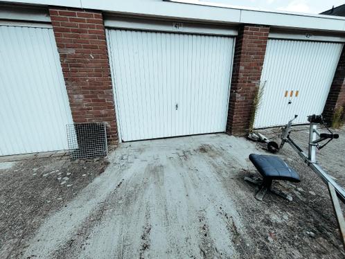 Te huur Garagebox aan de Esdoornlaan te Alkmaar