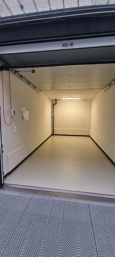 Te Huur garagebox, Almere Gooise Kant