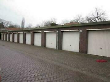 TE HUUR garagebox EINDHOVEN woensel  vaartbroek  GEEN BORG