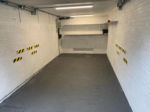 te huur Garagebox for rent Garage box Buitenveldert  stroom