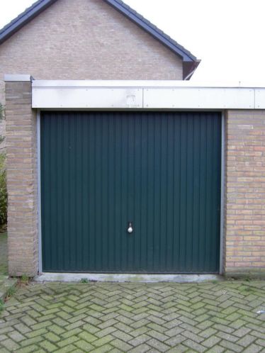 Te huur garagebox in Eindhoven ( Tempel ) GEEN BORG