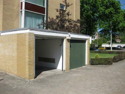 Te huur Garagebox nabij Savornin Lohmanplein in Den Haag