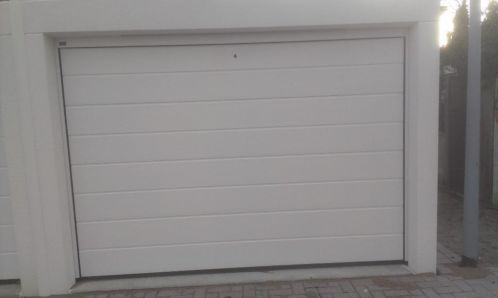 Te huur garagebox opslag Nieuw Vennep