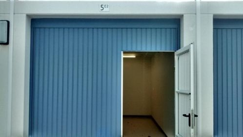 TE HUUR Garagebox  Opslagbox ruimte N209 18m2 (6x3x3) meter