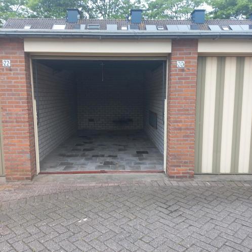 Te huur Garagebox  Paddewei  Barendrecht.