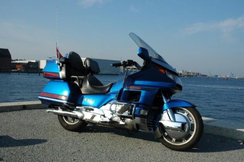 Te huur gevraagd een Honda goldwing 1500 of 1800