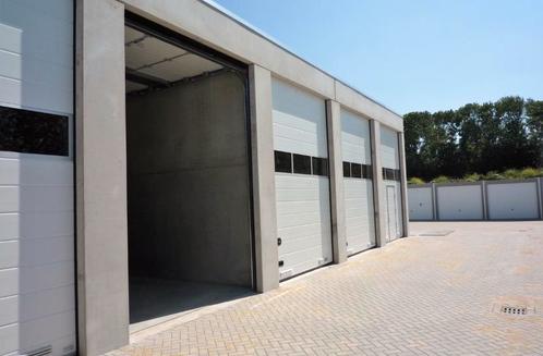 Te Huur grotehoge garagebox in Middelharnis