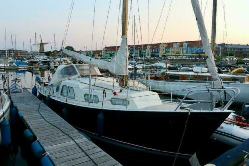 Te huur kajuitzeilboot 7.70m in Hellevoetsluis incl. ligplek