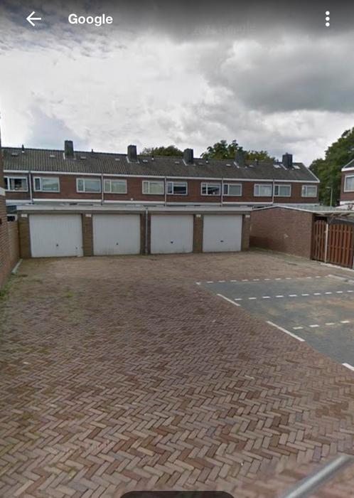 Te huur  koop garagebox Zwijndrecht Frits Vogelstraat 120D