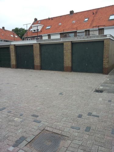 Te huur prima garagebox in centrum Volendam