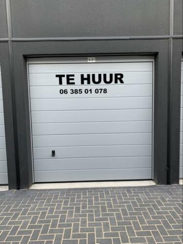 Te huur ruime garagebox Blaricum  275,-