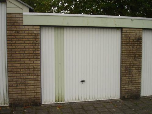 Te huur ruime garagebox opslag Rutten Noordoostpolder 