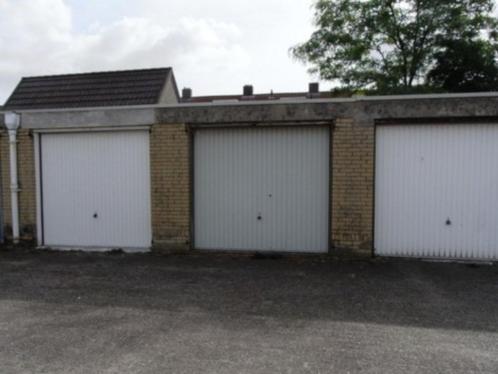 Te huur  Te Koop nette droge garagebox te Oudenbosch 