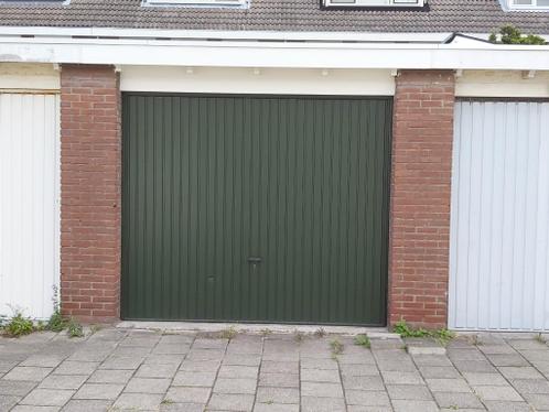 TE HUUR ZEER NETTE GARAGE  OPSLAGBOX TE MAASSLUIS