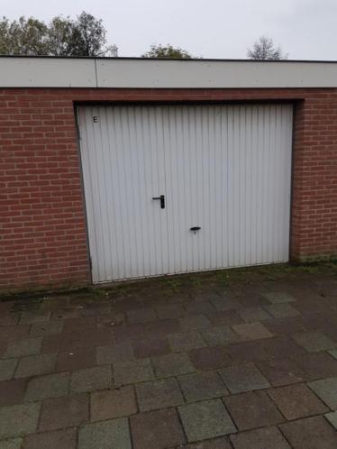 Te huur zeer ruime garagebox 5.75 x 3.5 te zwanenburg